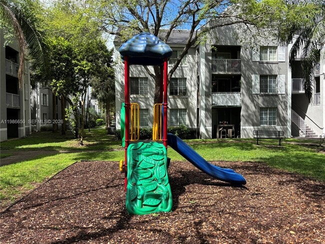 Building Photo - 655 SW 111th Way