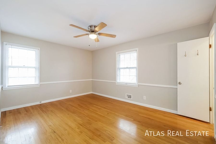 Building Photo - 5509 W 92nd Pl