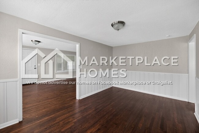 Building Photo - 1110 Pinkston St