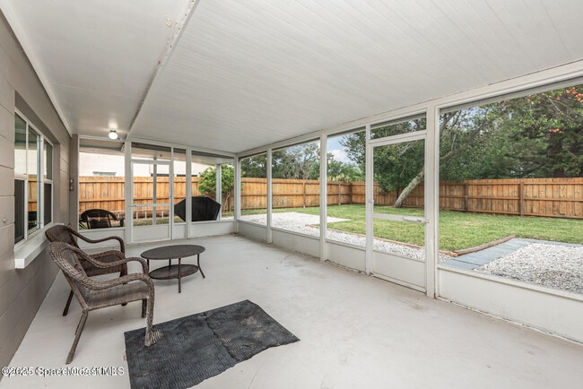 Building Photo - 58 Moore Ave