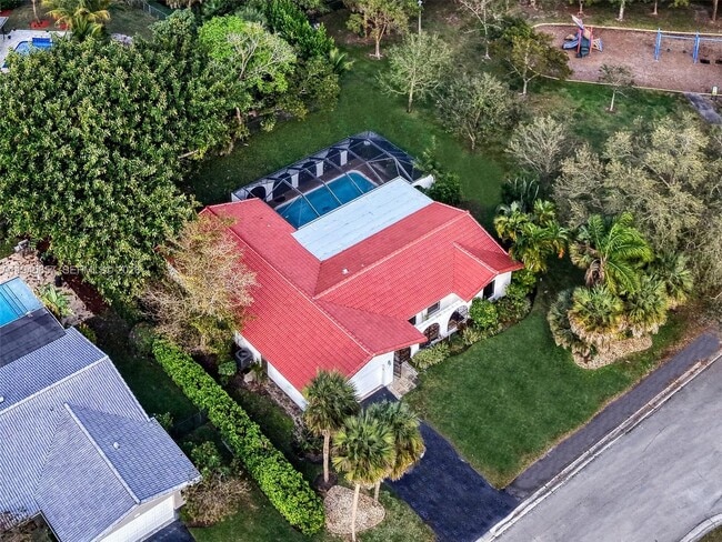 Building Photo - 10251 NW 39th Ct