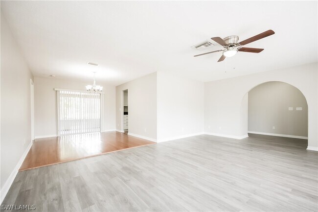 Building Photo - 109 SE 45th St