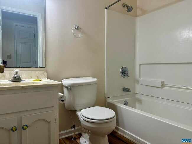 Building Photo - 3159 Saddlebrook Ln