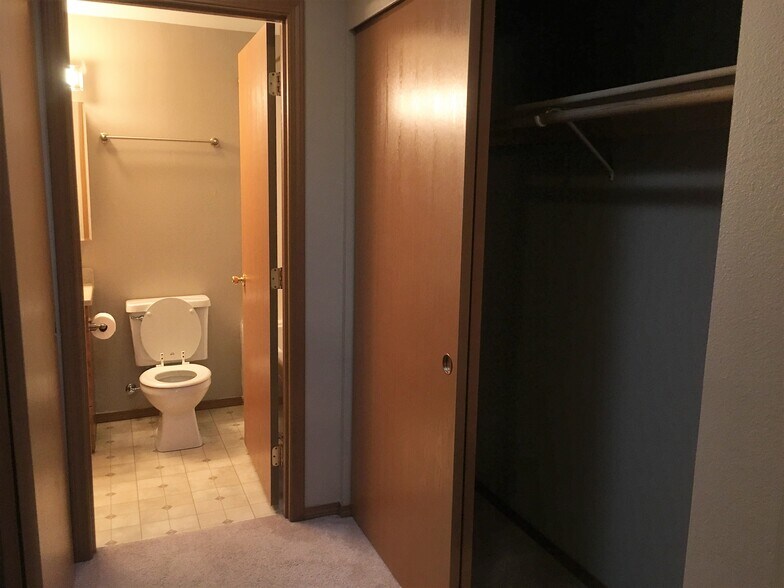 Building Photo - 3715 70th Ave NW