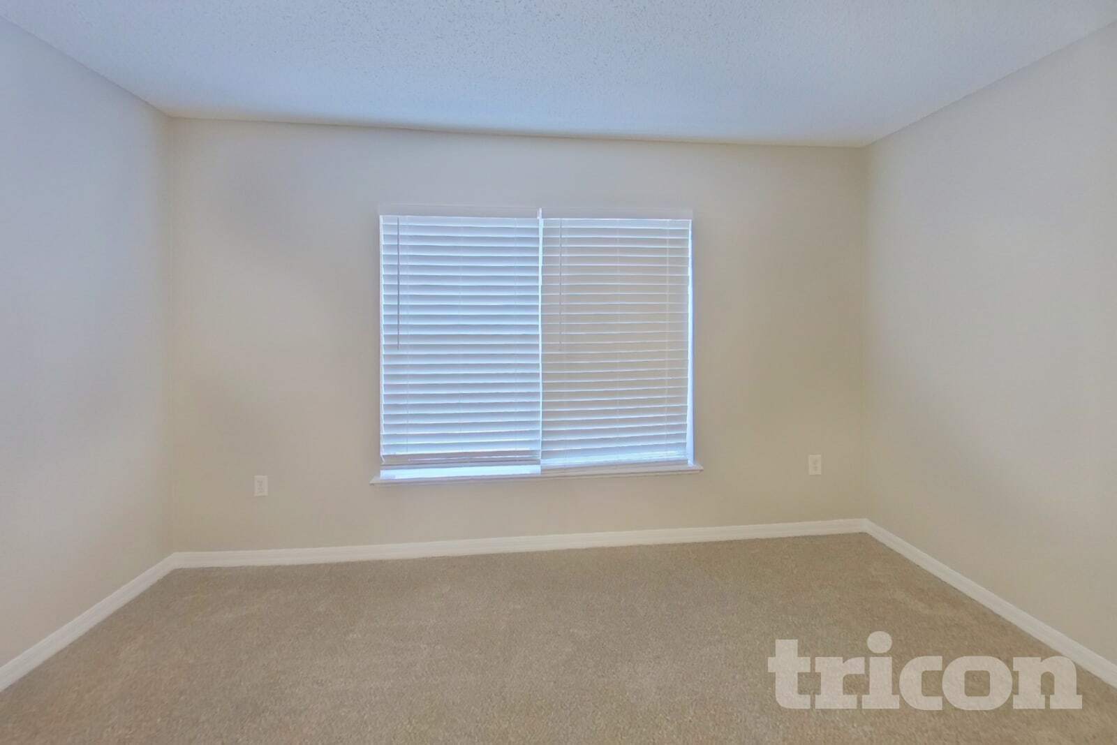 Building Photo - 1730 Sunset Ridge Dr