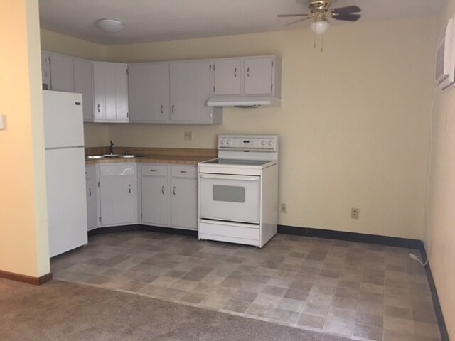 Kitchen - 134 Flintridge Dr