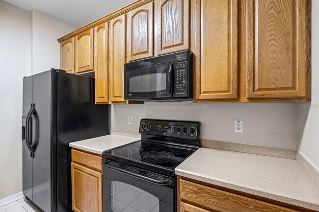 Building Photo - 1355 Venezia Ct