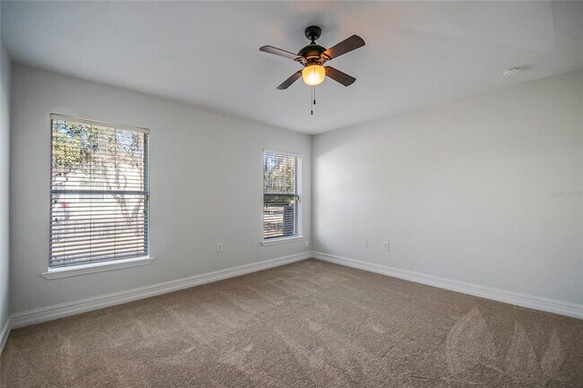 Building Photo - 2370 Pine St