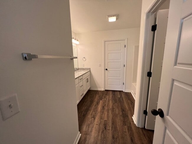 Building Photo - New 3 Bedroom Townhome ($999 Per Month)
