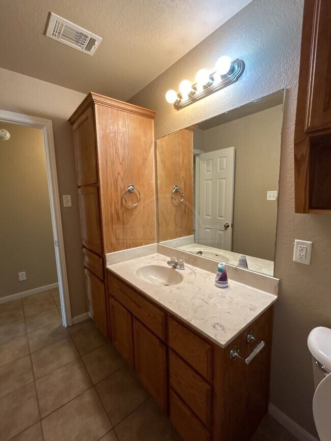 Building Photo - 1305 Powder River Dr