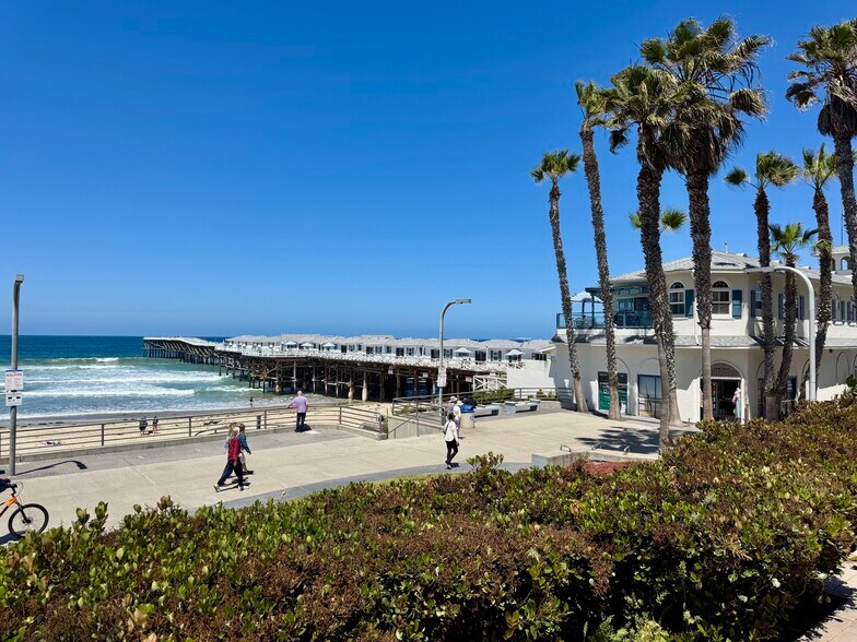 Building Photo - 4465 Ocean Blvd