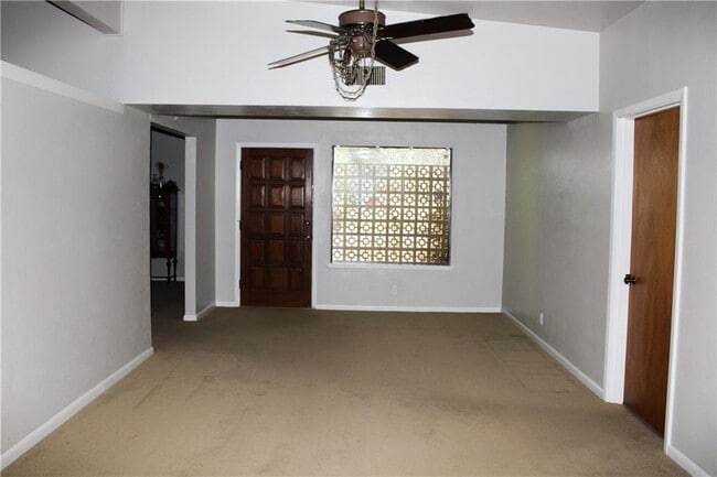 Building Photo - 740 Santa Clara Dr