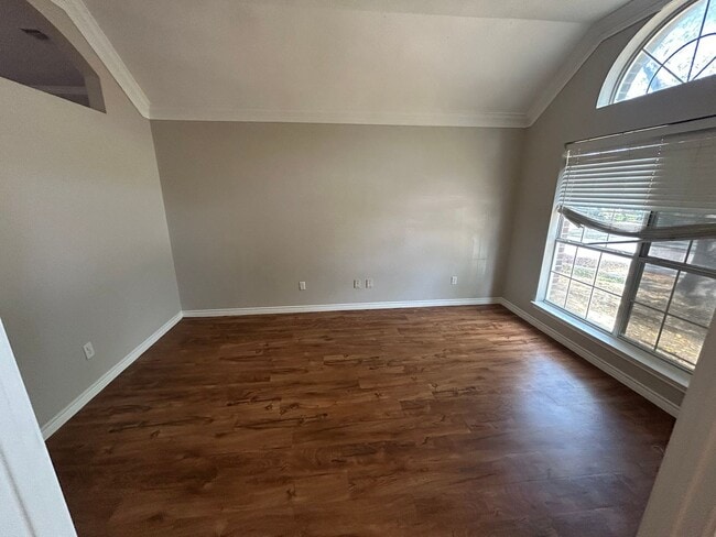 Building Photo - Location....Location....Location....Section 8