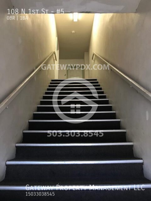 Building Photo - 108 N 1st St