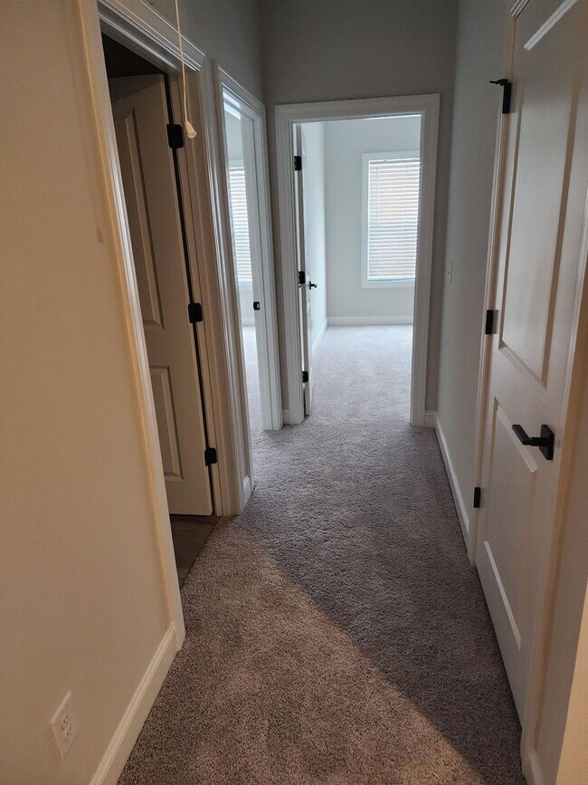 Building Photo - 2104-A  N. Kali Lane