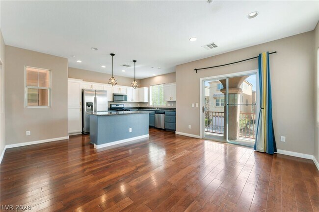 Building Photo - 6635 Weeping Pine St