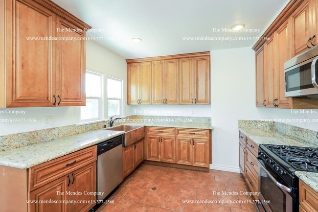 Building Photo - 4564 El Cerrito Dr