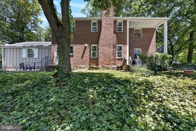 Building Photo - 718 Darby Paoli Rd
