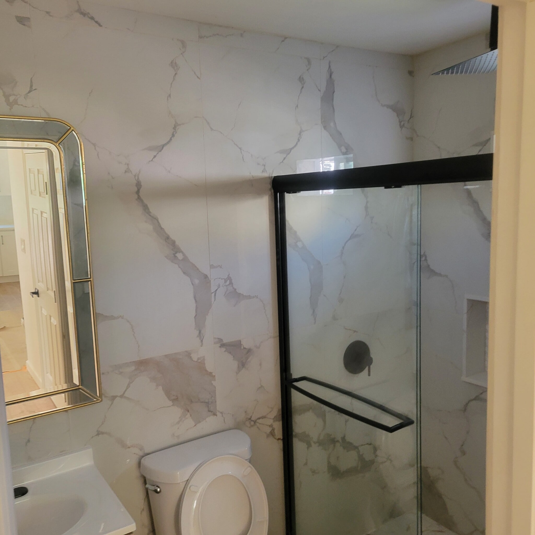 Building Photo - 729 E Providencia Ave