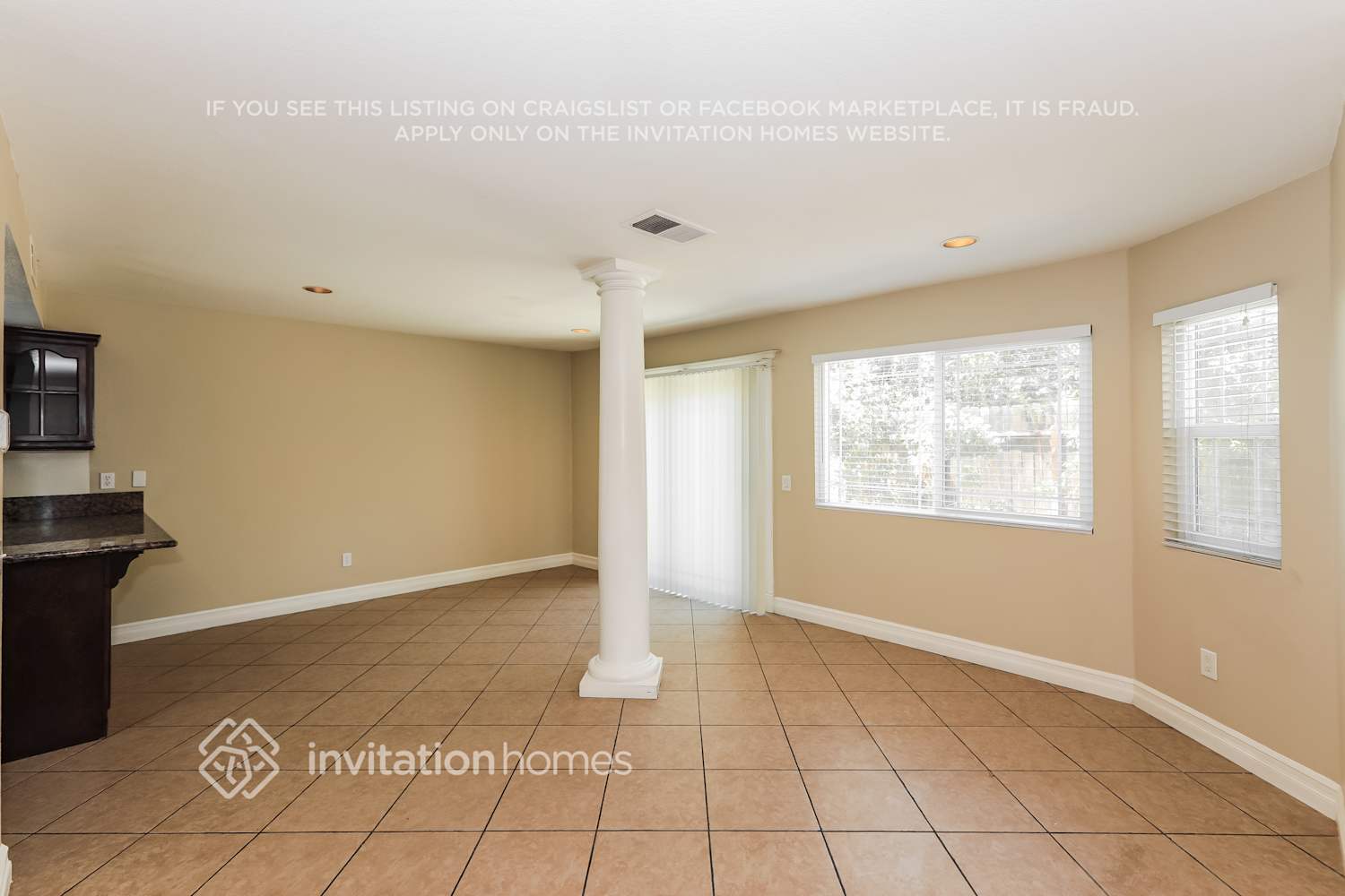 Building Photo - 14772 Long View Dr