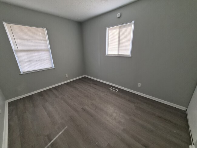 Building Photo - 4102 Biscayne Rd