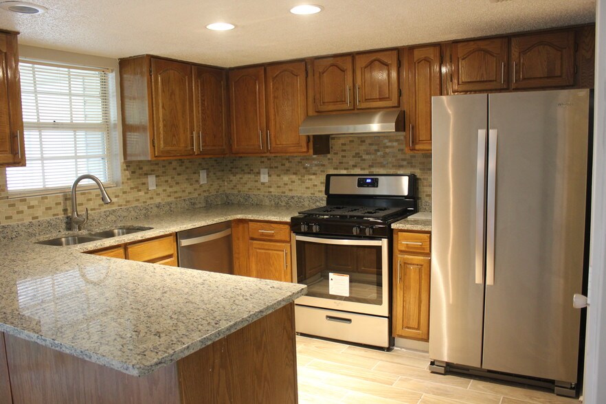 new stainless steel appliances - 35 Devon Ln