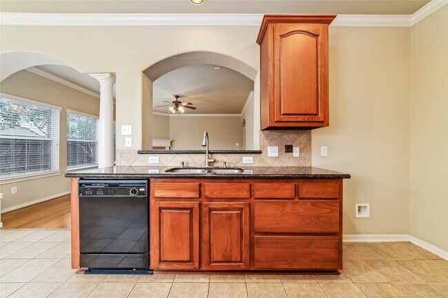 Building Photo - 9611 Mammoth Springs Ct