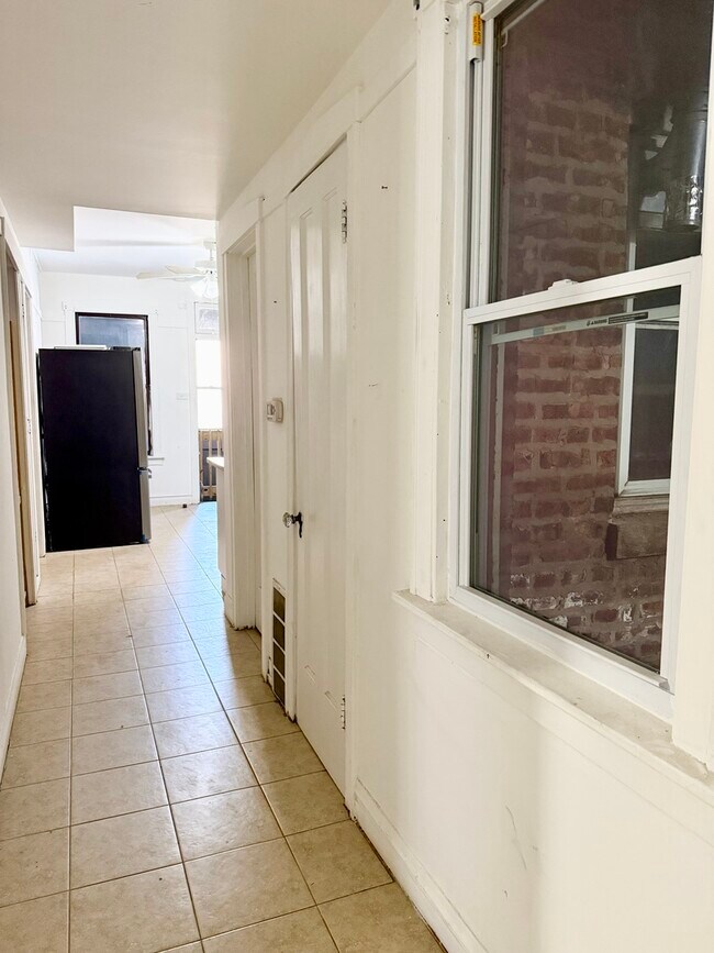 Building Photo - 2602 W 47th St