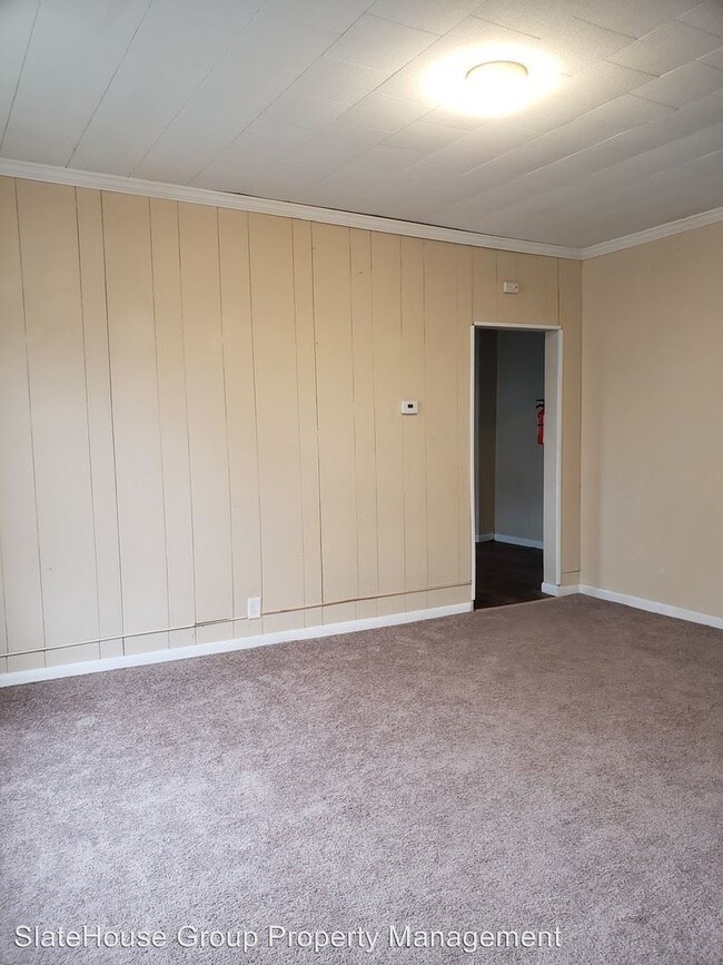 Building Photo - 3 br, 1 bath House - 1003 W 4th St EGWST