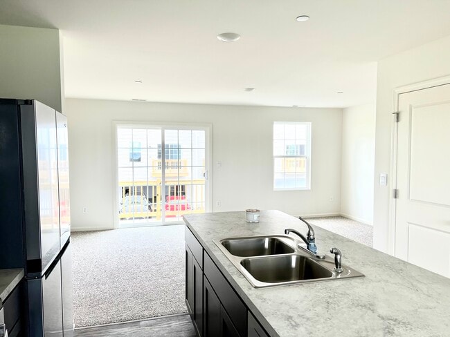 Building Photo - 3820 Bissel Dr