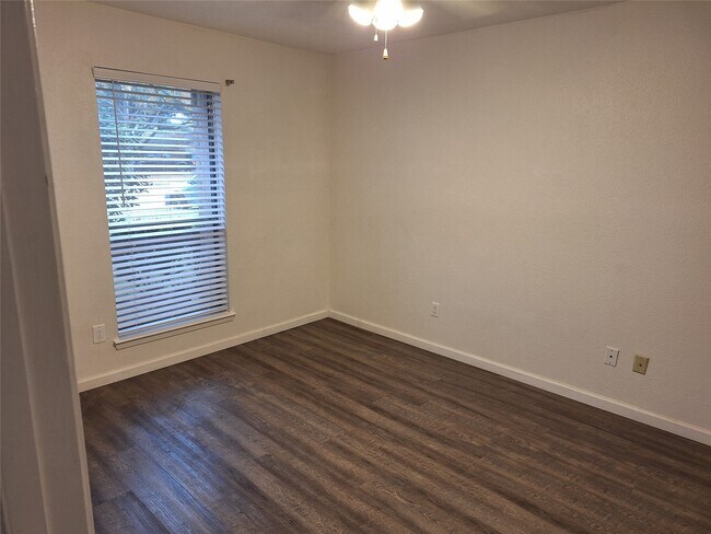 Building Photo - 19959 Salt River Ct