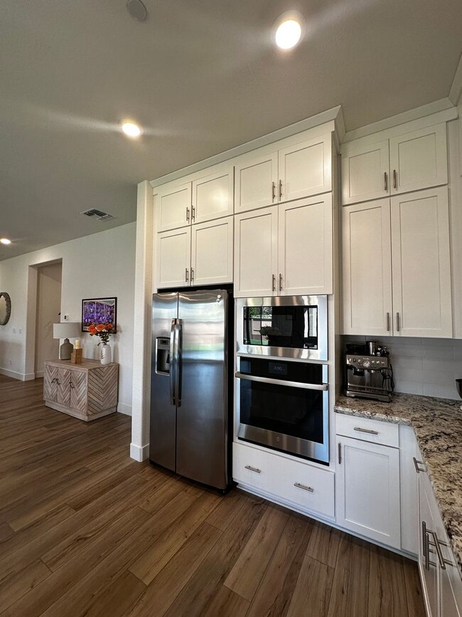 Building Photo - Single-story home in Spring Lake
