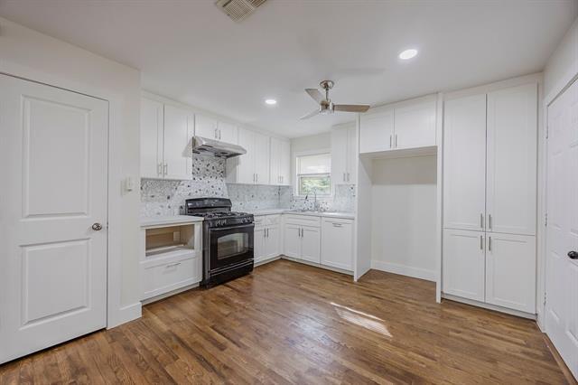 Building Photo - 4712 Laverda Dr