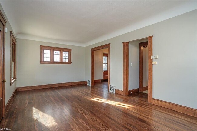 Building Photo - 1206 Edwards Ave