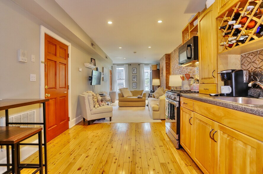 Building Photo - 341 Park Ave