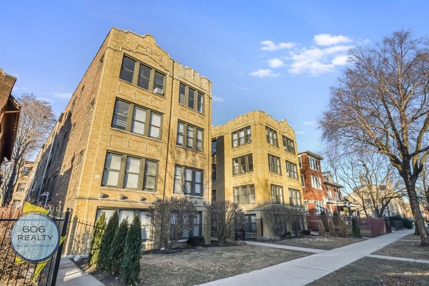 Building Photo - 1030 E Hyde Park Blvd