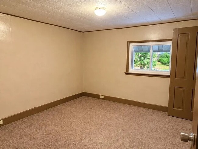 Building Photo - 407 Mitchell Ave