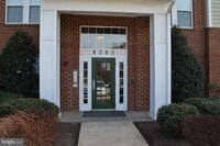 Building Photo - 8202 Blue Heron Dr