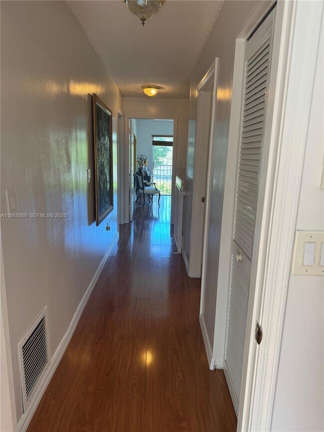 Building Photo - 10233 NW 52nd Ln