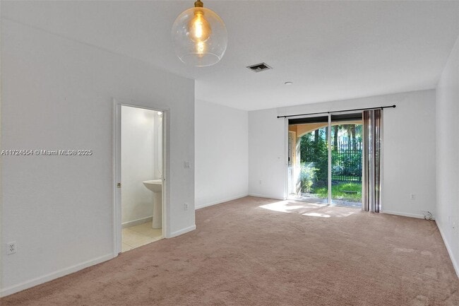 Building Photo - 2613 SW 83rd Ave