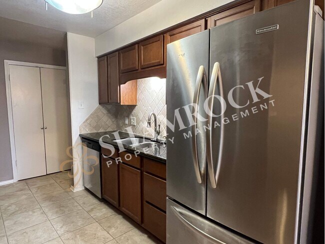 Building Photo - Bent Tree Condo