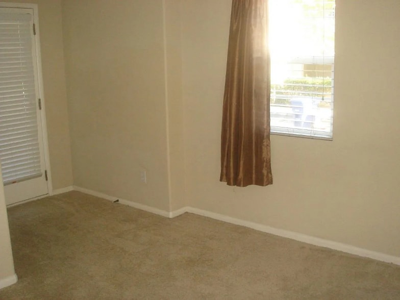 Building Photo - 2856 Escala Cir