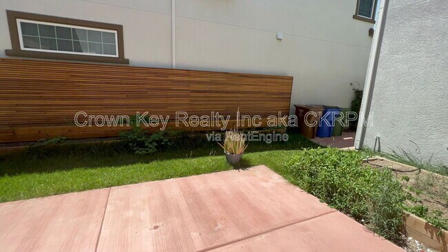 Building Photo - 155 E Ramsey Dr
