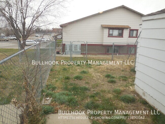 Building Photo - 620 13th St W