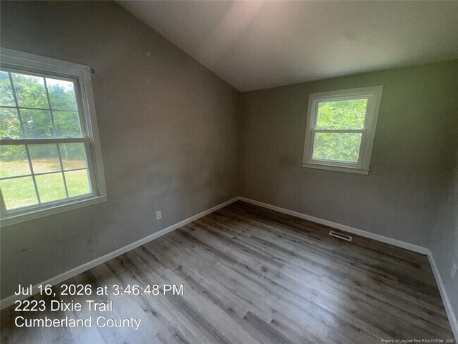 Building Photo - 2223 Dixie Trail