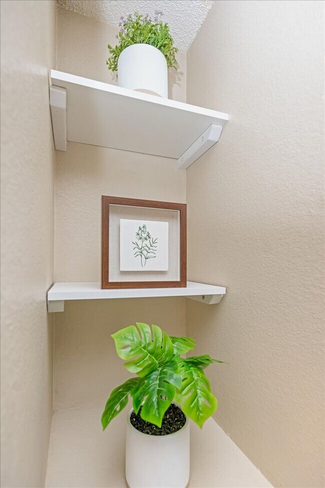 Building Photo - Charming Furnished Condo in Taku/Campbell - Everything You Need in One Place!