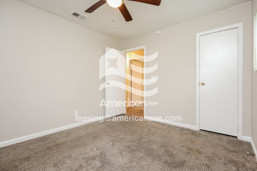 Building Photo - 1439 Chalbena Ave