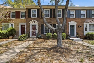 Building Photo - 8239 Dr Craik Ct