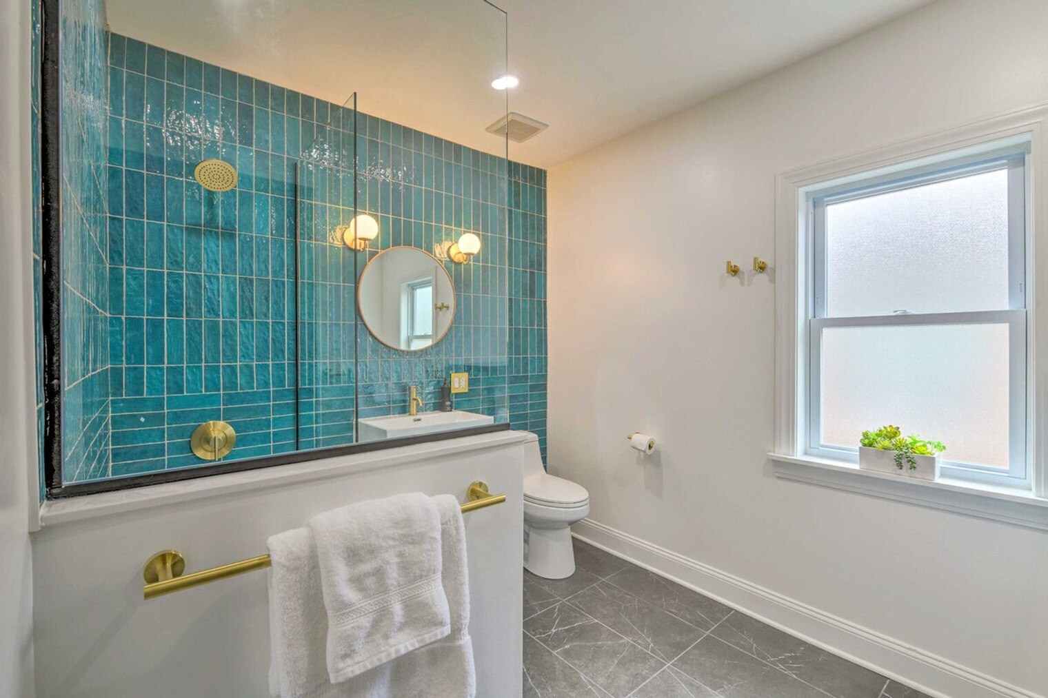 Building Photo - 1129 Augusta St