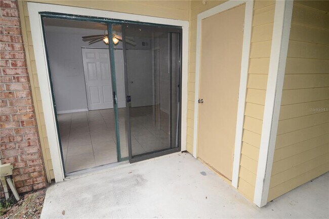 Building Photo - 8630 Mallard Reserve Dr